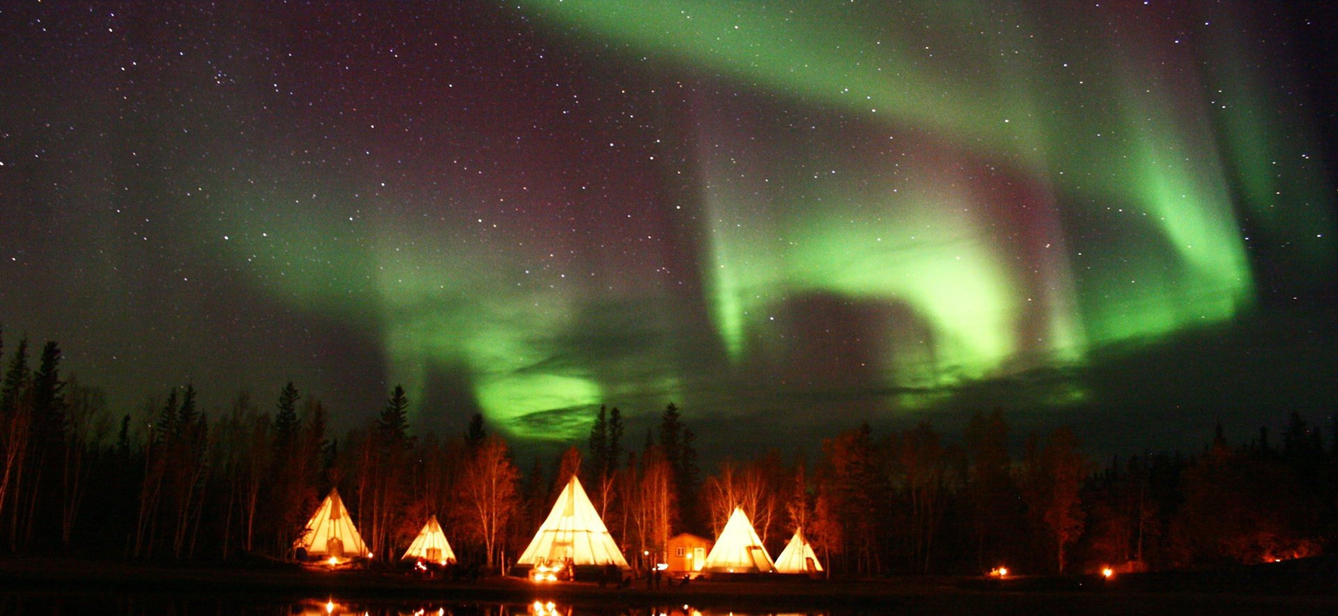 神秘のオーロラが織りなす、極北の物語 | Destination Canada